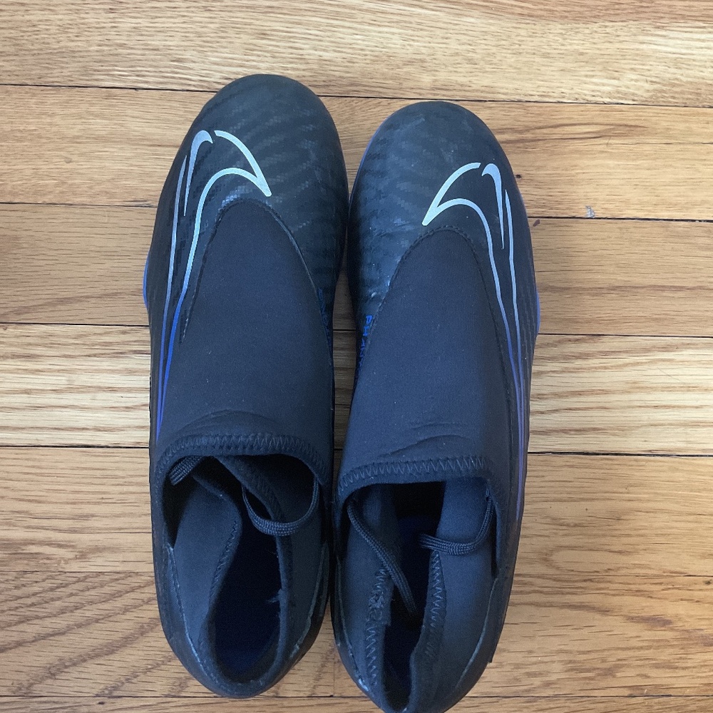 Nike Phantom GX firm ground cleats US Men’s size 7.5